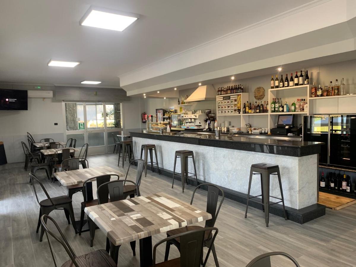 Hostal Sequeiros San Ciprian de Vinas ภายนอก รูปภาพ