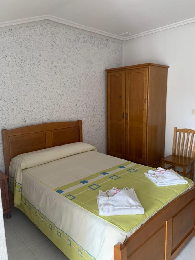 Hostal Sequeiros San Ciprian de Vinas ภายนอก รูปภาพ