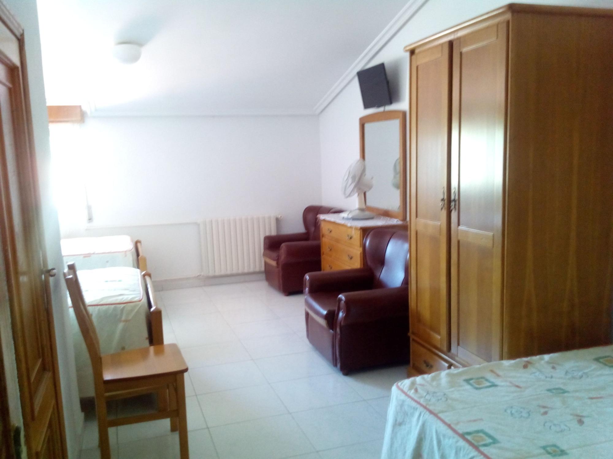 Hostal Sequeiros San Ciprian de Vinas ภายนอก รูปภาพ