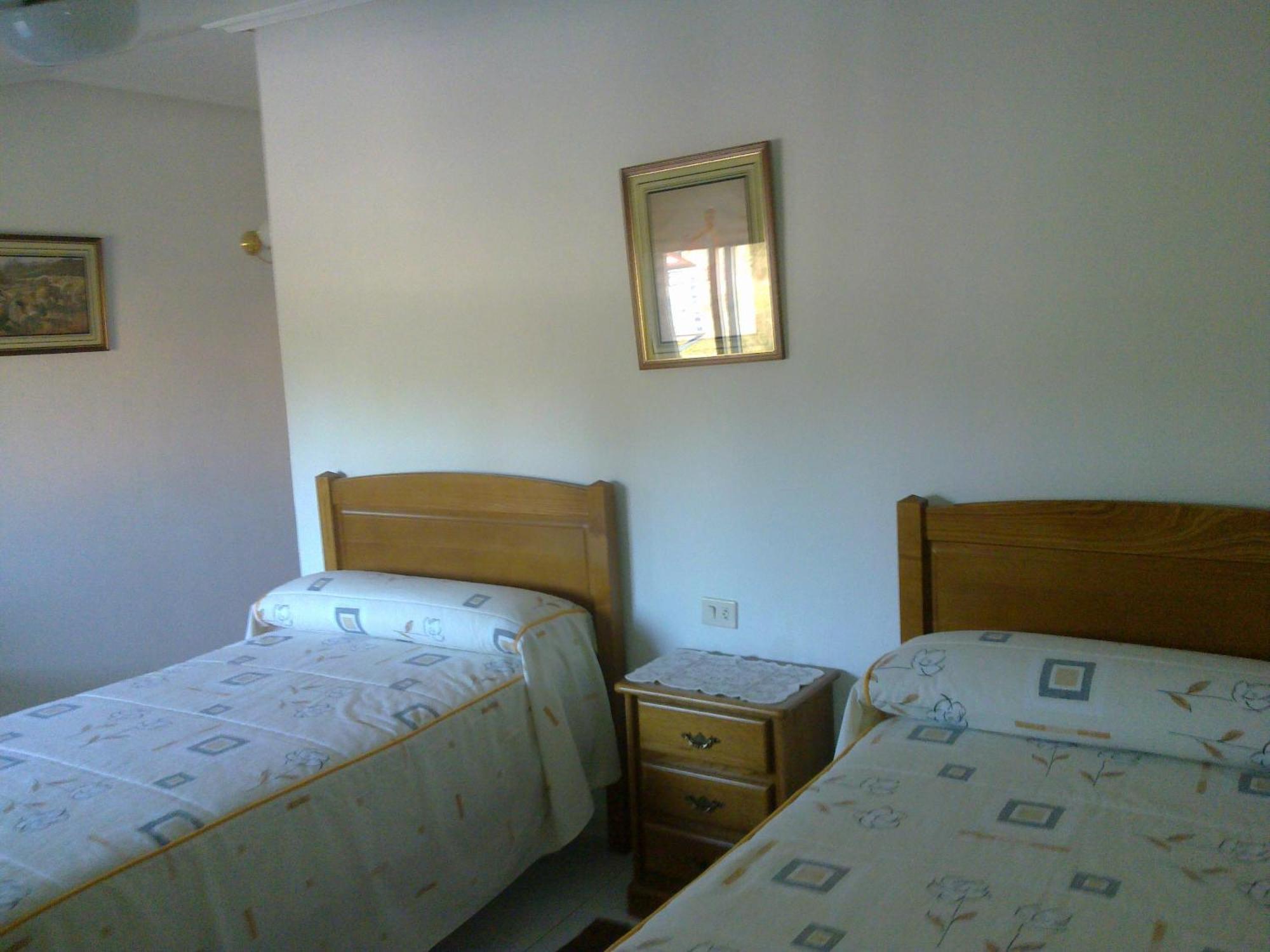 Hostal Sequeiros San Ciprian de Vinas ภายนอก รูปภาพ