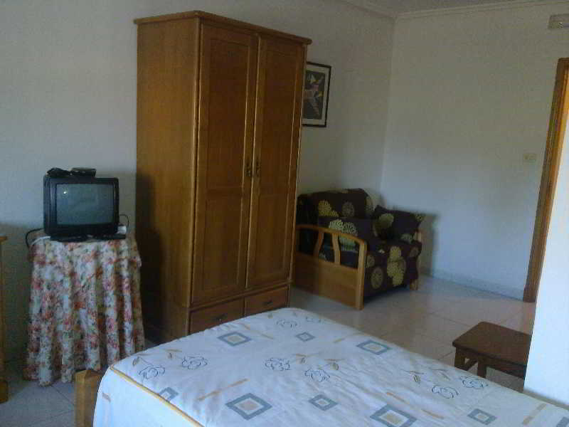 Hostal Sequeiros San Ciprian de Vinas ภายนอก รูปภาพ